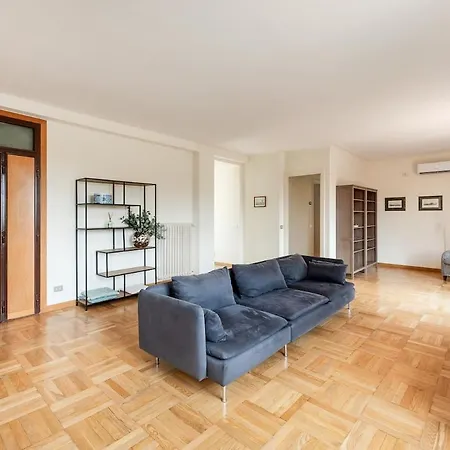 Lungotevere Ripa Luxury Апартаменты Рим