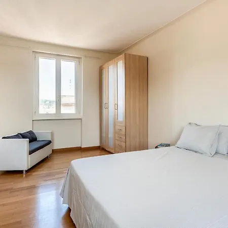 Lungotevere Ripa Luxury Apartament